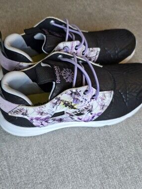 Reebok Womens Furylite Graphic Fashion Sneaker